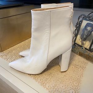 STEVE MADDEN BOOTS Never Worn size 8